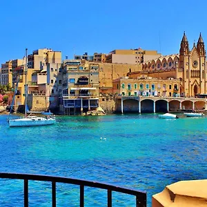 https://spacious-apartment-steps-to-the-promenade.qawrahotelsmalta.org