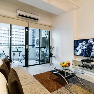 https://high-end-big-2br-in-salcedo-village.angeleshotels.net